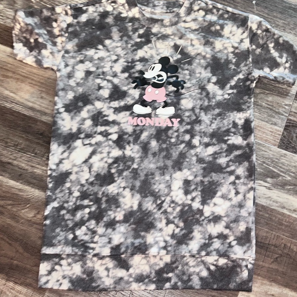 GAP DISNEY Caleb 8 sleep shirt “Monday!!”👠502